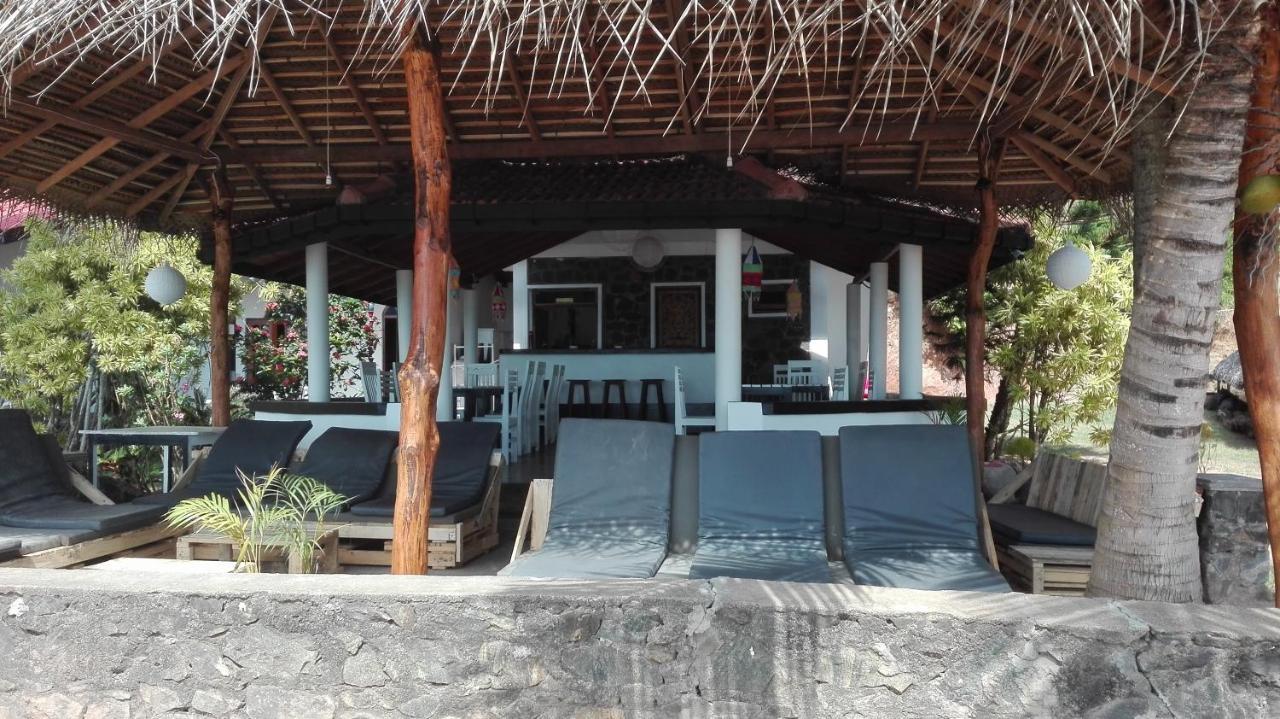 Sunchaser Beach Hotel Тангале Екстериор снимка